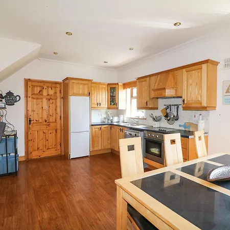 Lacey's Harbour * دونكانون