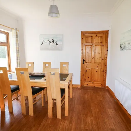 بيت للعطل Lacey's Harbour